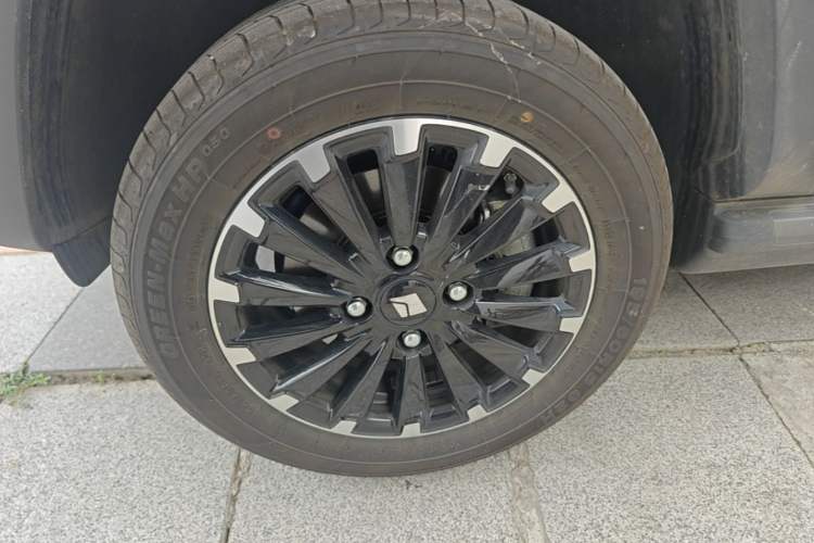 Used Baojun Spark 2024 Flagship Edition Left Front Wheel Hub