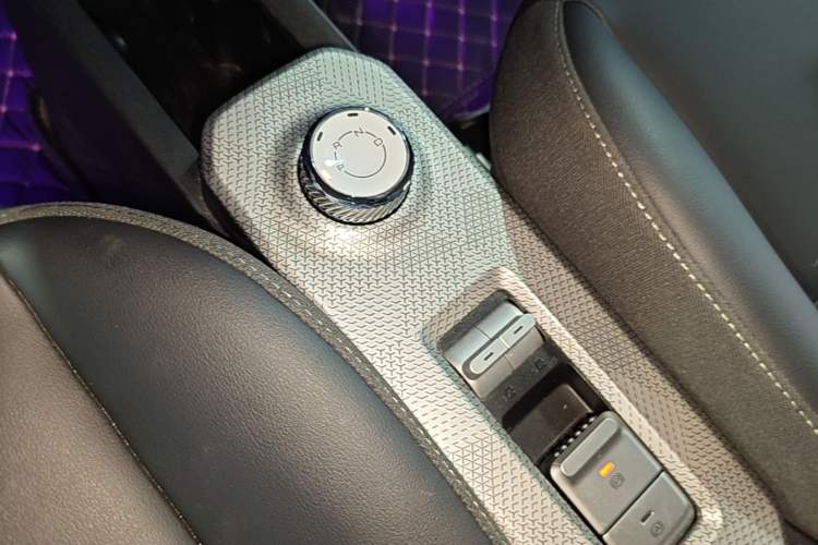 Used Baojun Spark 2024 Intelligent Premium Edition Gear Lever