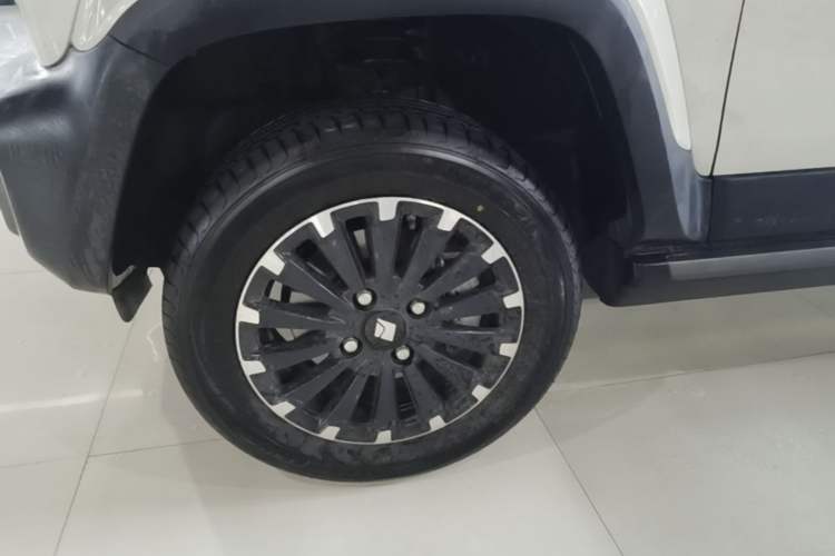 Used Baojun Spark 2024 Flagship Edition Left Front Wheel Hub