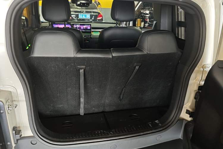 Used Baojun Spark 2024 Intelligent Premium Edition Trunk
