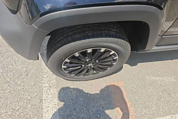 Used Baojun Spark 2025 Model 2nd Anniversary Edition Left Front Wheel Hub