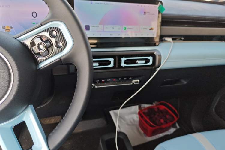 Used Baojun Spark 2025 Model 2nd Anniversary Edition Audio And AC Panel