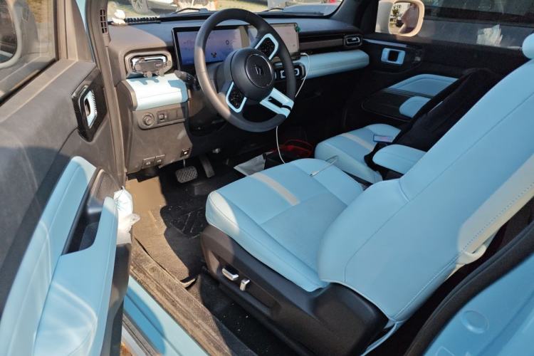 Used Baojun Spark 2025 Model 2nd Anniversary Edition Driver Seat