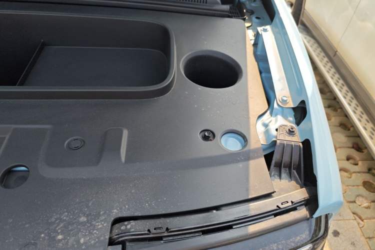 Used Baojun Spark 2025 Model 2nd Anniversary Edition Engine Bay Left