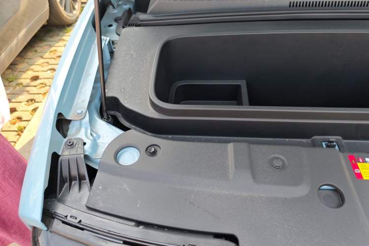 Used Baojun Spark 2025 Model 2nd Anniversary Edition Engine Bay Right