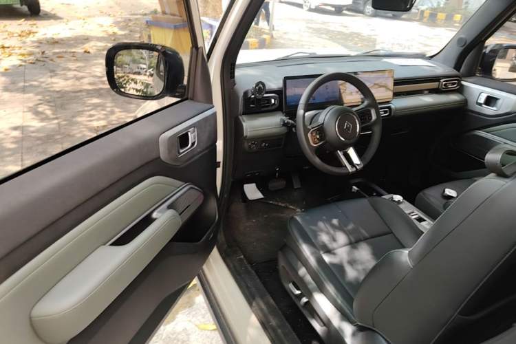 Used Baojun Spark 2025 Model 2nd Anniversary Edition Driver Seat