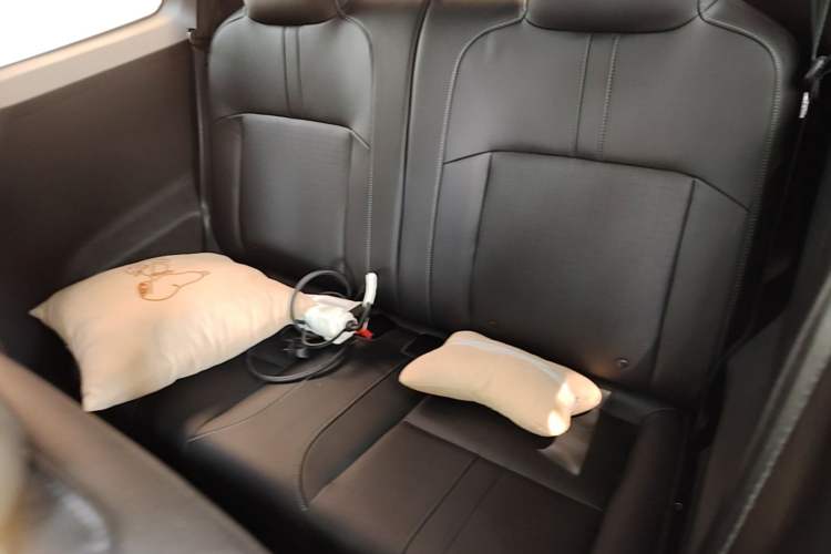 Used Baojun Spark 2025 Model 2nd Anniversary Edition Left Rear Seat