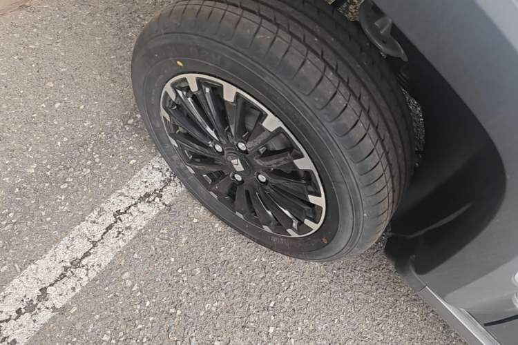 Used Baojun Spark 2025 Model 2nd Anniversary Edition Right Rear Wheel Hub