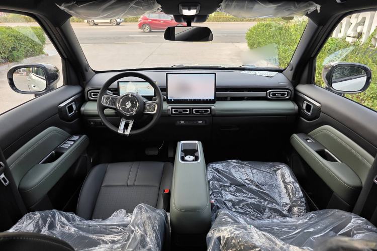 Used Baojun Spark EUV 2026 301km Flagship Edition Interior 4