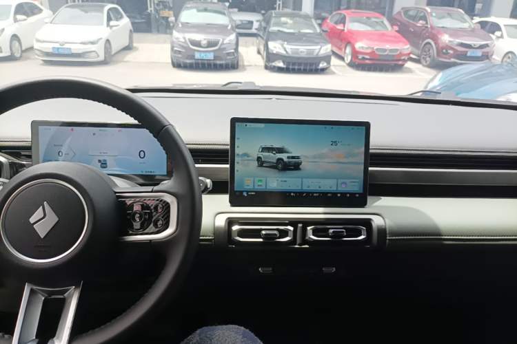 Used Baojun Spark EUV 2024 Flagship Edition 4 Seats Center Console