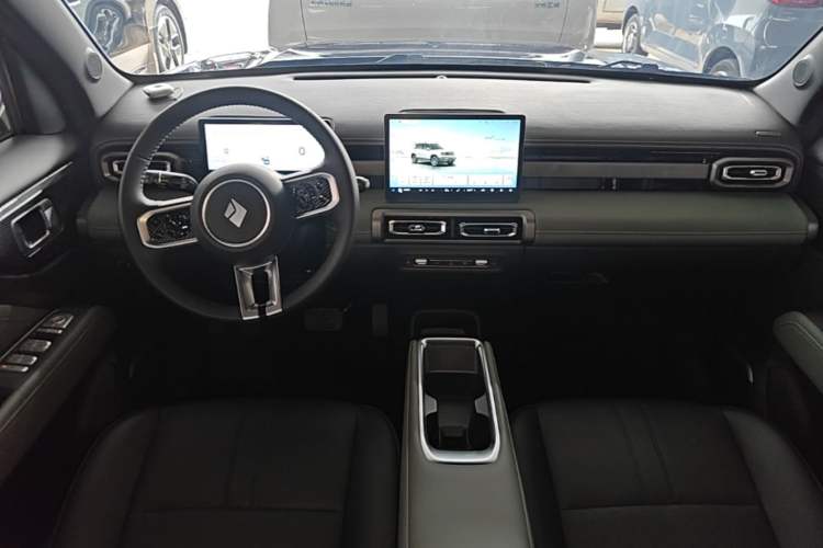 Used Baojun Spark EUV 2024 Prestige Edition 4 Seats Center Console