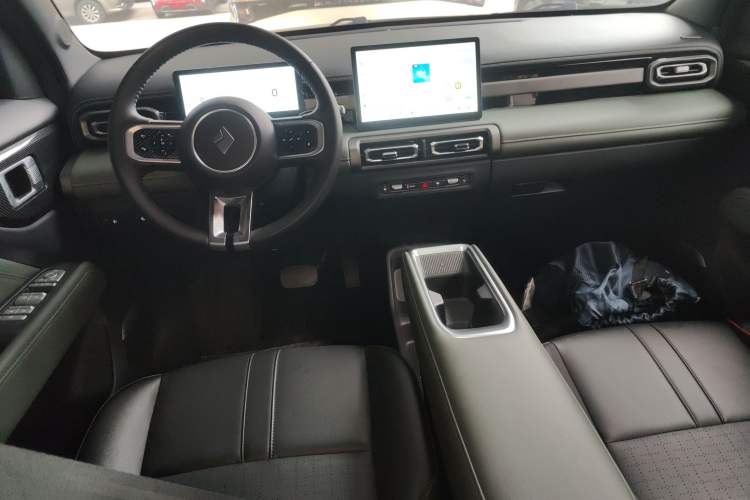 Used Baojun Spark EUV 2024 Prestige Edition 4 Seats Center Console