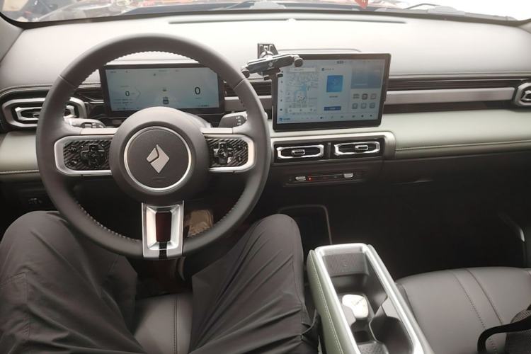 Used Baojun Spark EUV 2024 Prestige Edition 4 Seats Center Console
