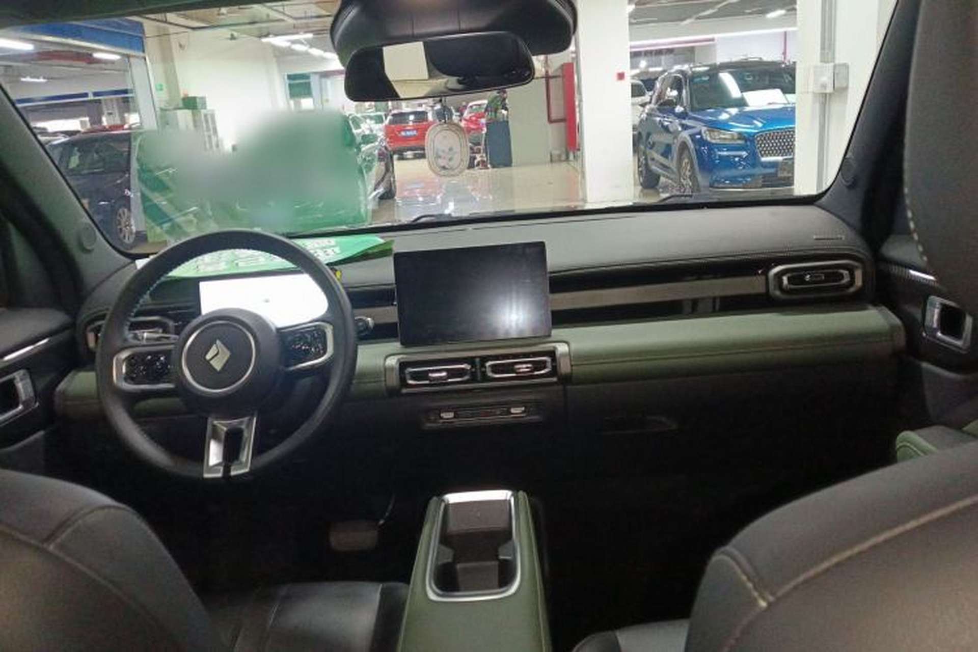 Used Baojun Spark EUV 2024 Prestige Edition 4 Seats Center Console