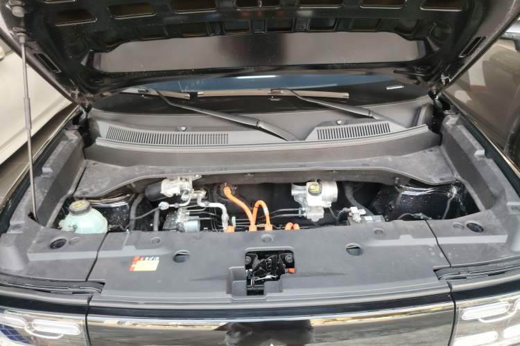 Used Baojun Spark EUV 2024 Prestige Edition 4 Seats Engine Bay