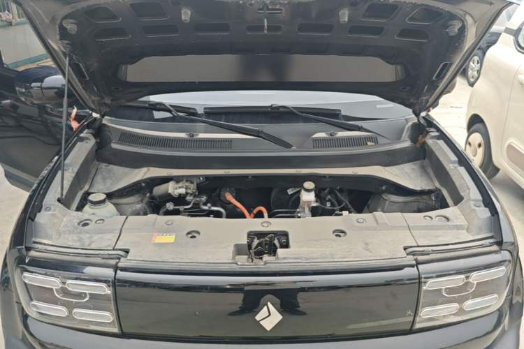 Used Baojun Spark EUV 2024 Flagship Edition 4 Seats Engine Bay