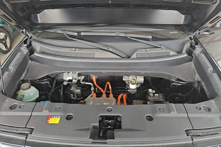 Used Baojun Spark EUV 2024 Prestige Edition 4 Seats Engine Bay