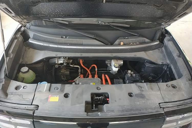 Used Baojun Spark EUV 2024 Prestige Edition 4 Seats Engine Bay