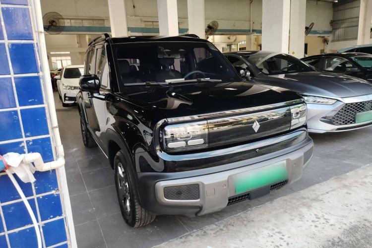 Used Baojun Spark EUV 2024 Prestige Edition 4 Seats Front Right 45 Deg