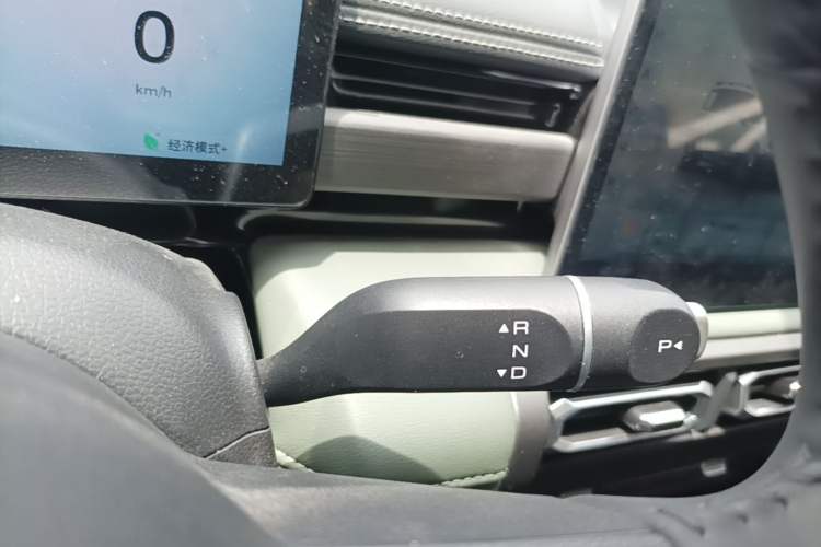 Used Baojun Spark EUV 2024 Flagship Edition 4 Seats Gear Lever