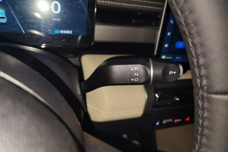 Used Baojun Spark EUV 2024 Prestige Edition 4 Seats Gear Lever