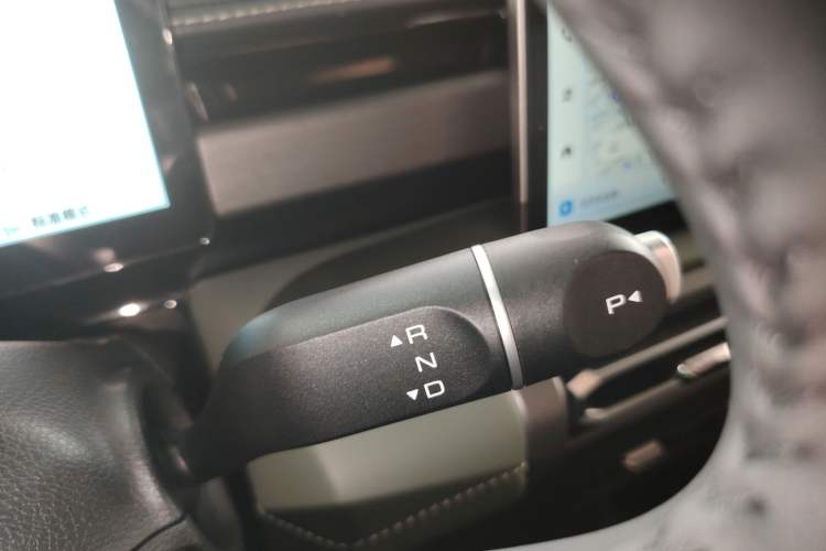 Used Baojun Spark EUV 2024 Prestige Edition 4 Seats Gear Lever