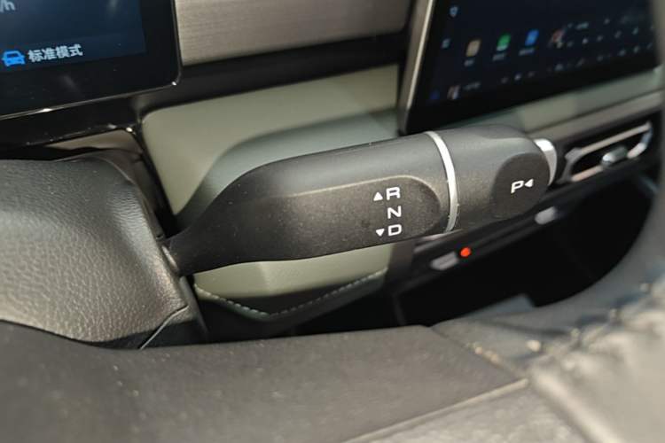 Used Baojun Spark EUV 2024 Prestige Edition 4 Seats Gear Lever