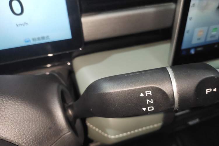 Used Baojun Spark EUV 2024 Prestige Edition 4 Seats Gear Lever