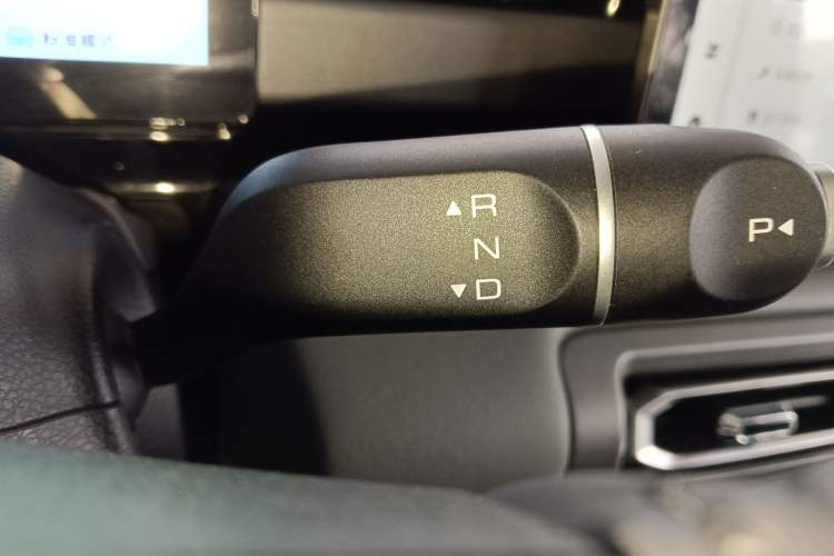 Used Baojun Spark EUV 2024 Prestige Edition 4 Seats Gear Lever