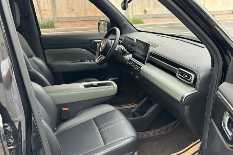 Used Baojun Spark EUV 2024 Flagship Edition 4 Seats Interior 6