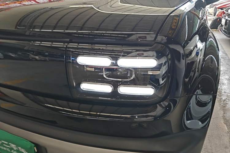 Used Baojun Spark EUV 2024 Prestige Edition 4 Seats Left Front Headlight