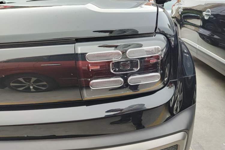 Used Baojun Spark EUV 2024 Prestige Edition 4 Seats Left Front Headlight