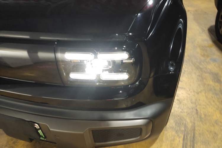 Used Baojun Spark EUV 2024 Prestige Edition 4 Seats Left Front Headlight