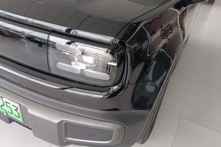 Used Baojun Spark EUV 2024 Prestige Edition 4 Seats Left Front Headlight