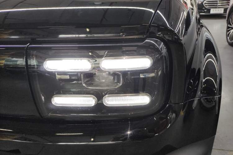 Used Baojun Spark EUV 2024 Prestige Edition 4 Seats Left Front Headlight