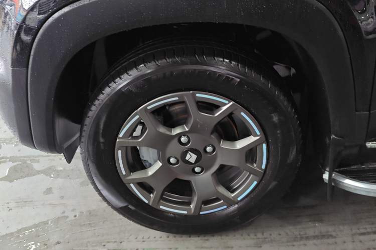 Used Baojun Spark EUV 2024 Flagship Edition 4 Seats Left Front Wheel Hub