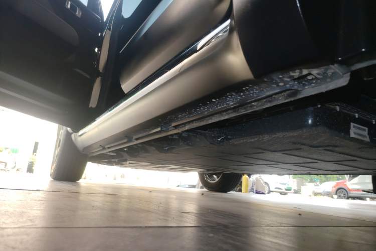 Used Baojun Spark EUV 2024 Prestige Edition 4 Seats Left Side Sill