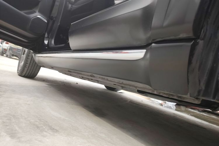 Used Baojun Spark EUV 2024 Prestige Edition 4 Seats Left Side Sill