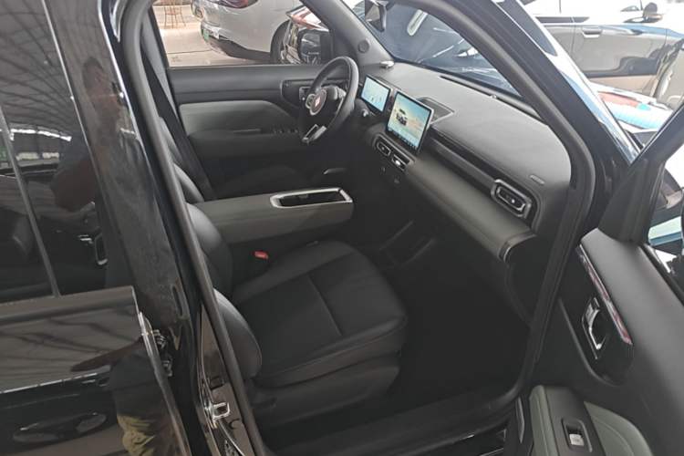 Used Baojun Spark EUV 2024 Prestige Edition 4 Seats Right Front Seat
