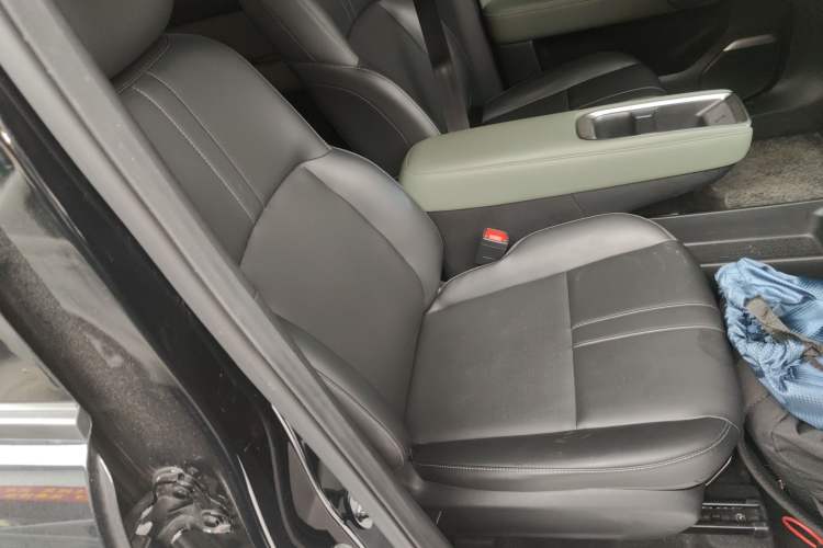 Used Baojun Spark EUV 2024 Prestige Edition 4 Seats Right Front Seat