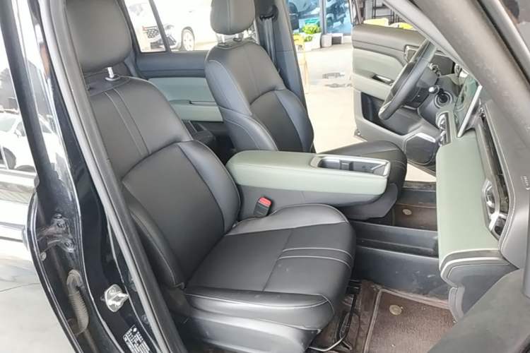 Used Baojun Spark EUV 2024 Prestige Edition 4 Seats Right Front Seat