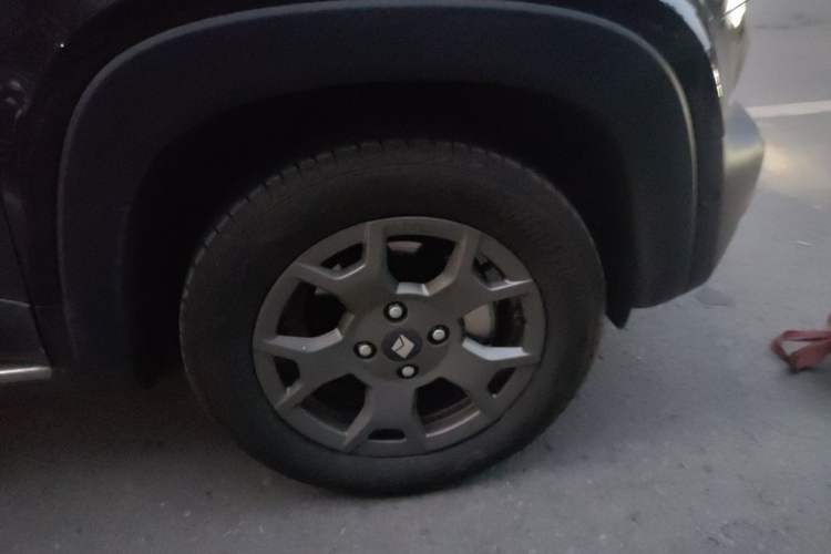 Used Baojun Spark EUV 2024 Prestige Edition 4 Seats Right Front Wheel Hub