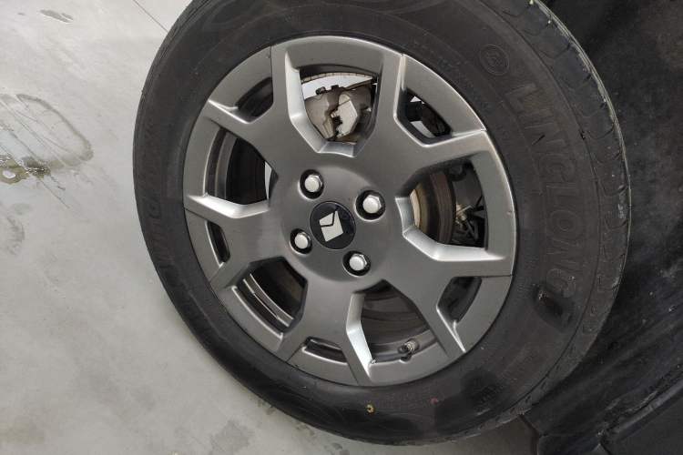 Used Baojun Spark EUV 2024 Prestige Edition 4 Seats Right Rear Wheel Hub