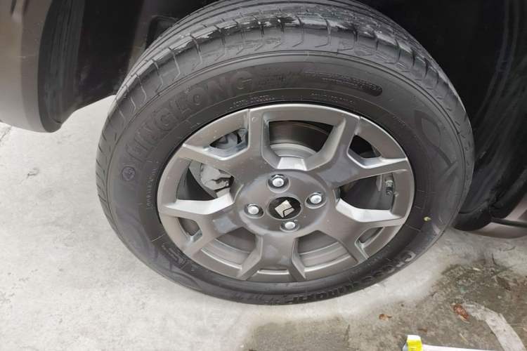 Used Baojun Spark EUV 2024 Prestige Edition 4 Seats Right Rear Wheel Hub