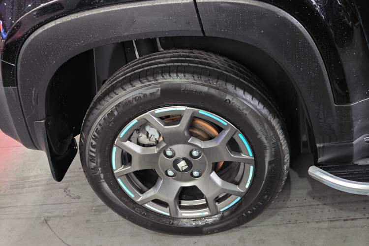 Used Baojun Spark EUV 2024 Flagship Edition 4 Seats Right Rear Wheel Hub