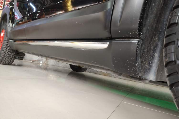 Used Baojun Spark EUV 2024 Prestige Edition 4 Seats Right Side Sill