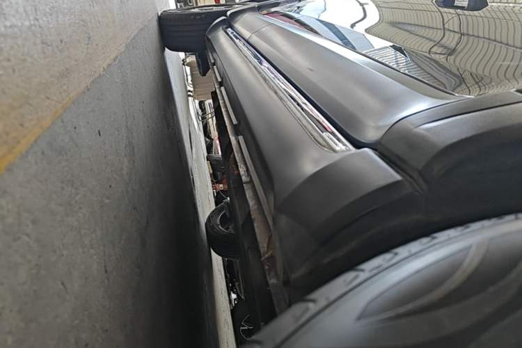 Used Baojun Spark EUV 2024 Prestige Edition 4 Seats Right Side Sill
