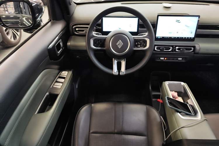 Used Baojun Spark EUV 2024 Prestige Edition 4 Seats Steering Wheel