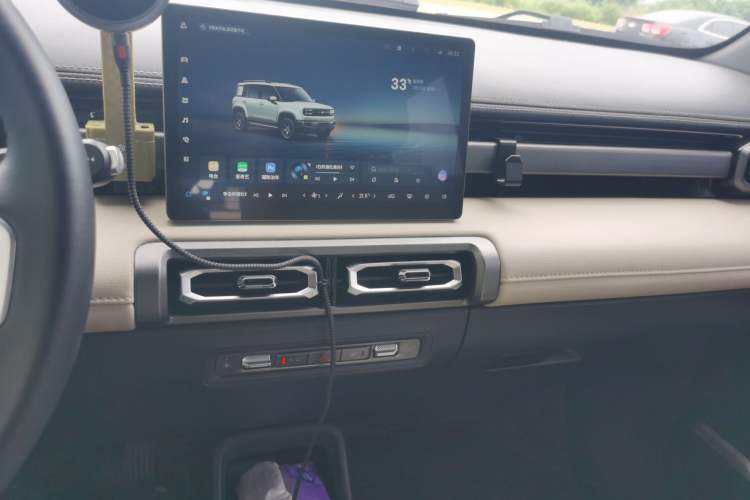Used Baojun Spark EUV 2024 Prestige Edition 4 Seats Audio And AC Panel