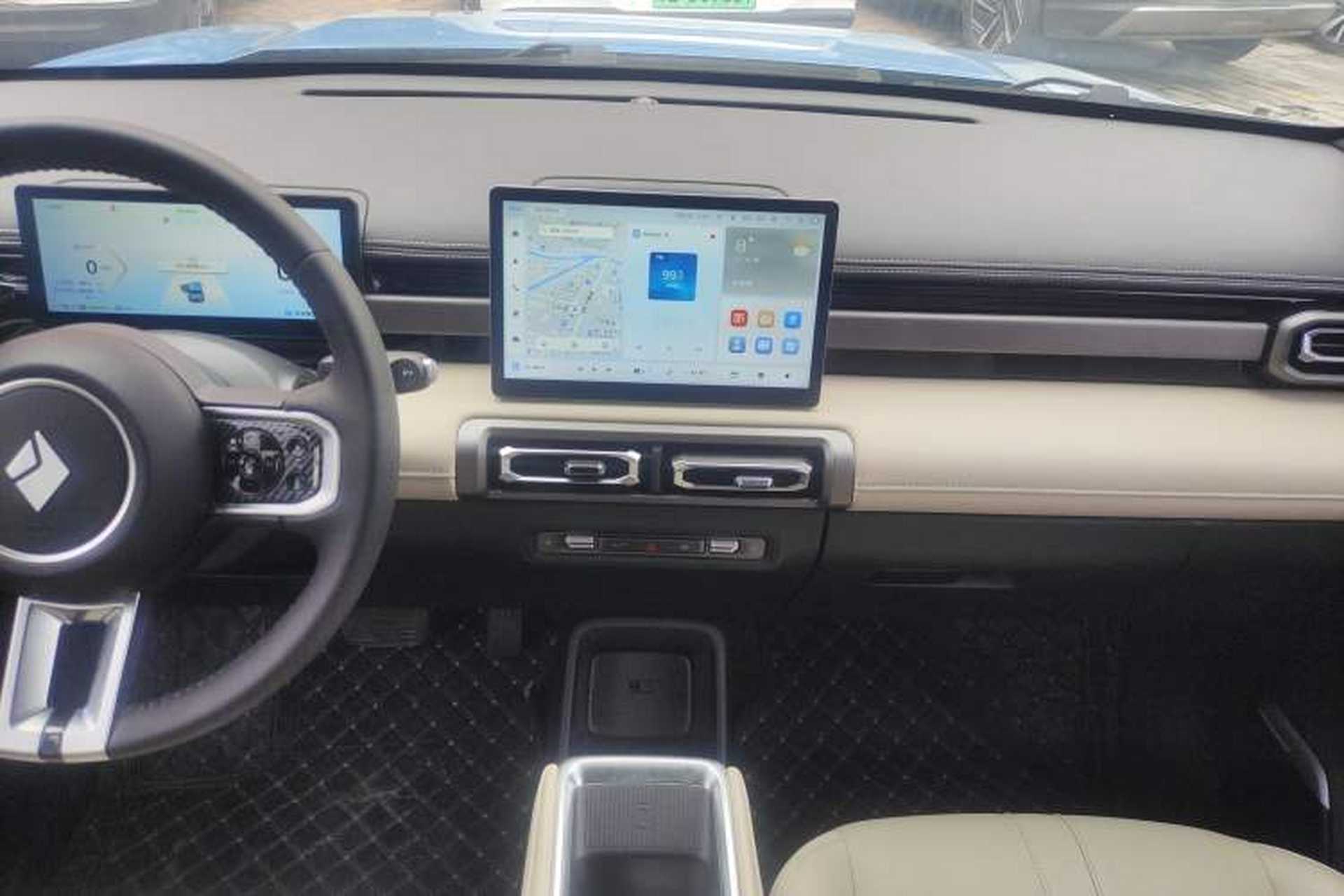 Used Baojun Spark EUV 2024 Prestige Edition 4 Seats Audio And AC Panel
